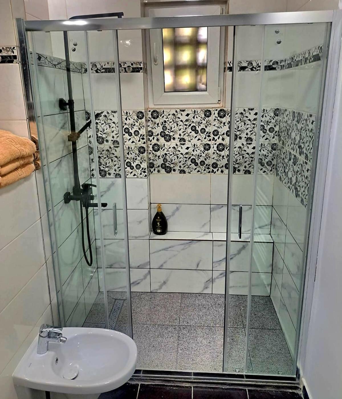 Apartament 3 Camere Hd 후네도아라 외부 사진
